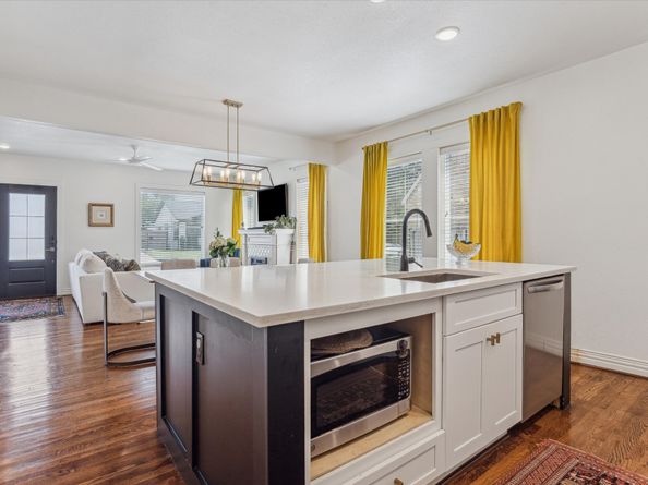 3014 Oakdale Street, Houston TX 77004