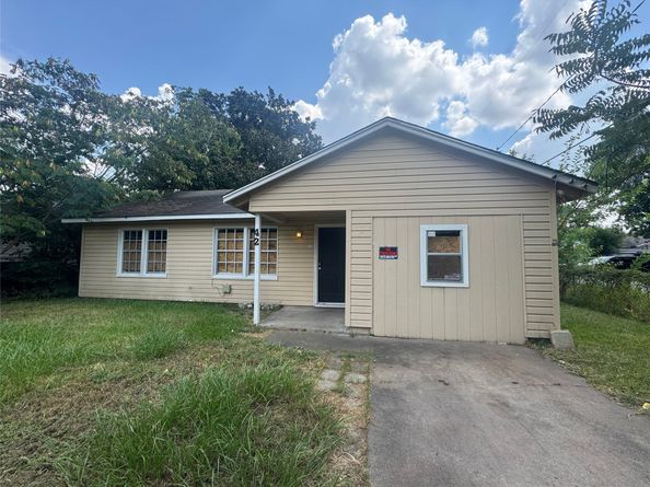 42 Burress Street, Houston TX 77022