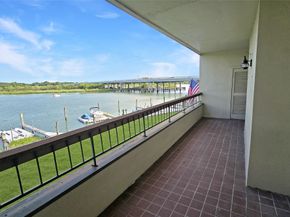 18809 Egret Bay Boulevard 104, Webster TX 77058