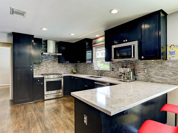 3307 Chris Drive, Houston TX 77063