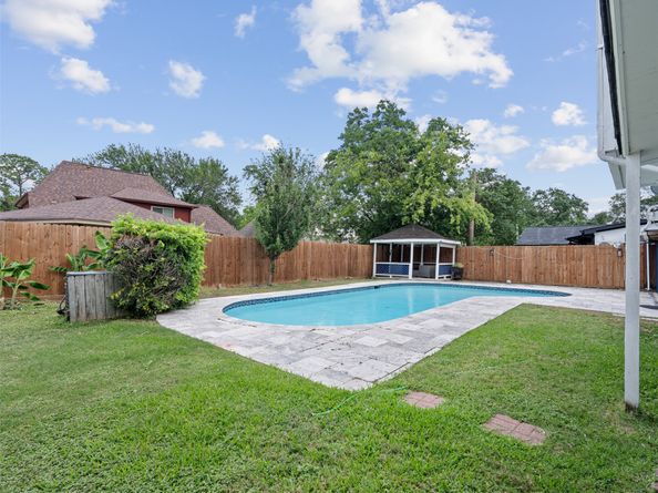 3307 Chris Drive, Houston TX 77063