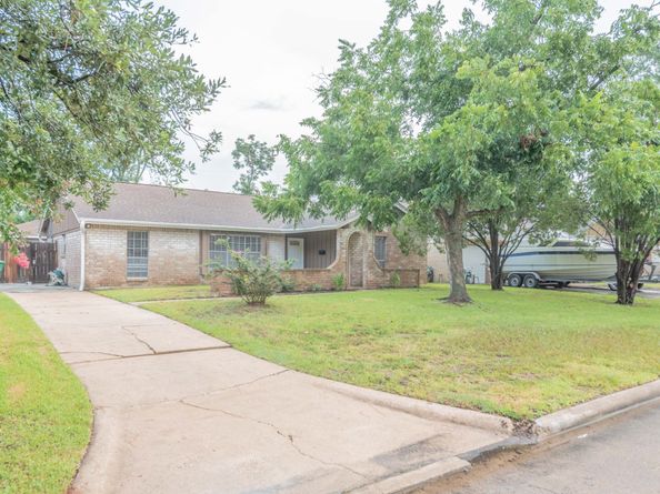 10823 Overlea Drive, Houston TX 77089