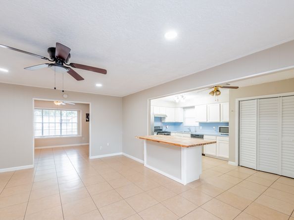 10823 Overlea Drive, Houston TX 77089