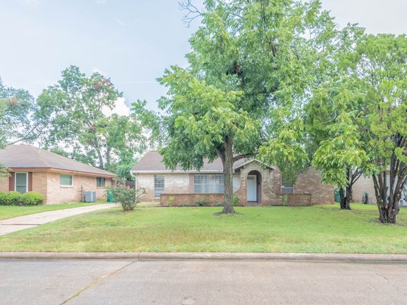 10823 Overlea Drive, Houston TX 77089