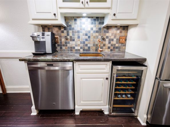 10702 PAULWOOD Drive, Houston TX 77071