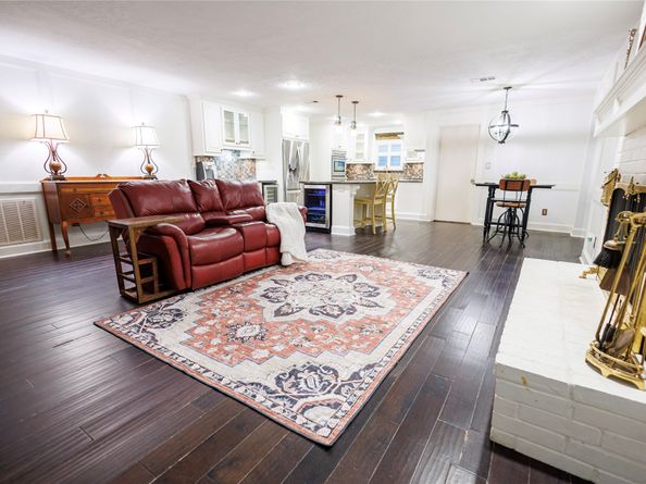 10702 PAULWOOD Drive, Houston TX 77071