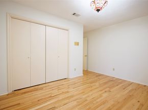 10702 PAULWOOD Drive, Houston TX 77071