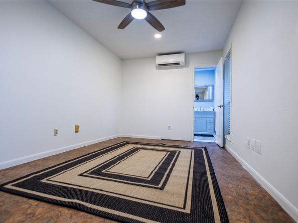 10702 PAULWOOD Drive, Houston TX 77071