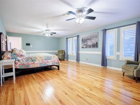 10702 PAULWOOD Drive, Houston TX 77071