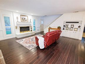 10702 PAULWOOD Drive, Houston TX 77071
