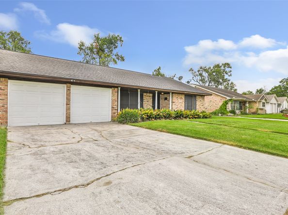 14030 Roundstone Lane, Houston TX 77015