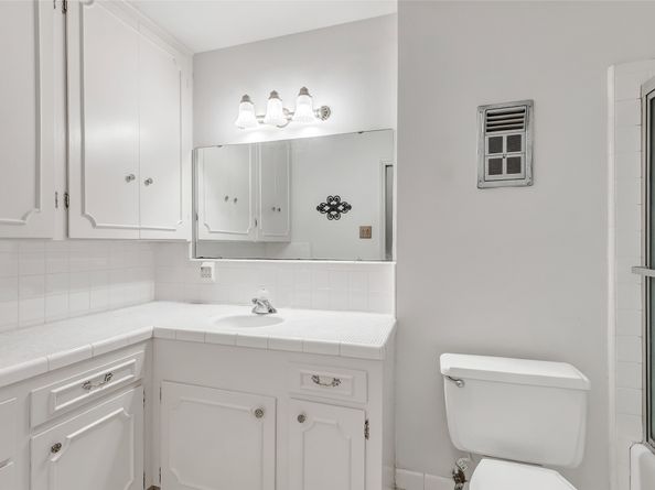 14030 Roundstone Lane, Houston TX 77015
