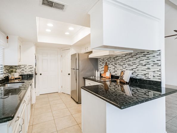 3023 Shawnee Drive, Sugar Land TX 77479