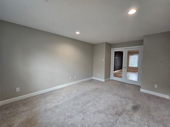 915 W 35th Street B, Houston TX 77018