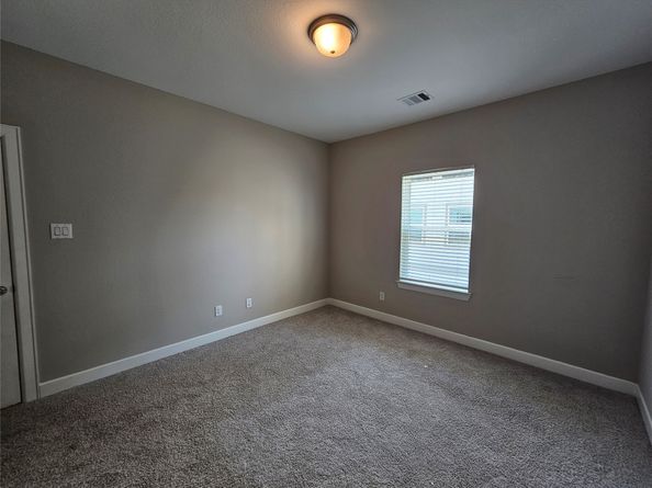915 W 35th Street B, Houston TX 77018