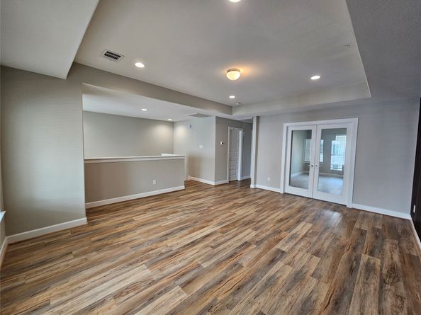 915 W 35th Street B, Houston TX 77018