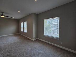 915 W 35th Street B, Houston TX 77018