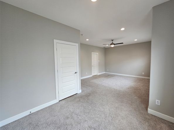 915 W 35th Street B, Houston TX 77018