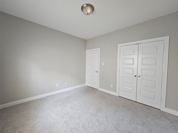 915 W 35th Street B, Houston TX 77018