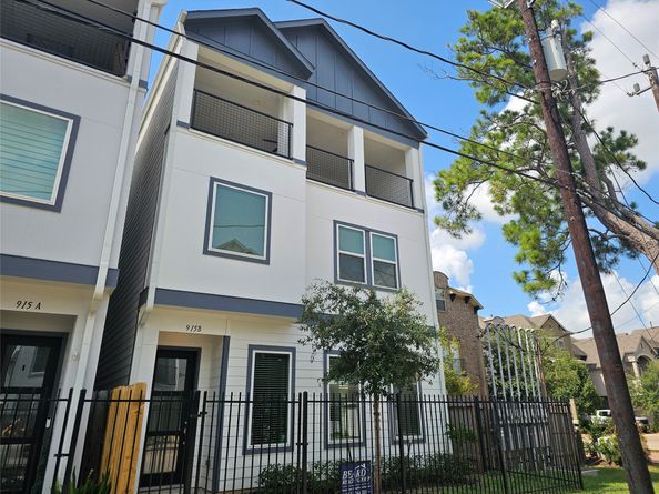 915 W 35th Street B, Houston TX 77018
