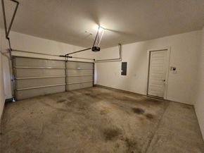 915 W 35th Street B, Houston TX 77018