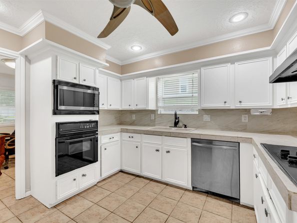 2523 Wind Fall Lane, Sugar Land TX 77479