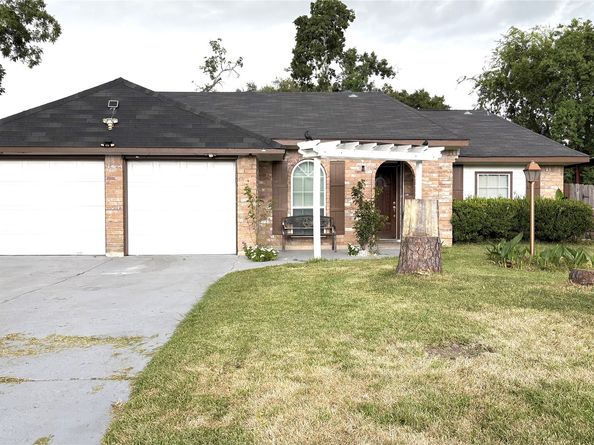 7718 Breezeway Street, Houston TX 77040