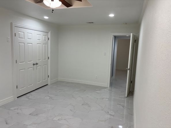 7718 Breezeway Street, Houston TX 77040