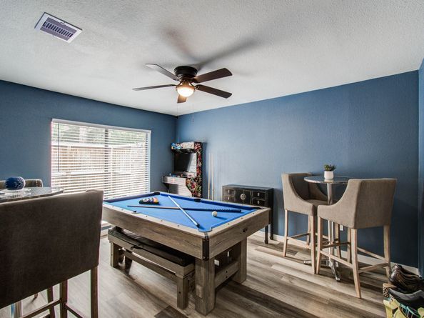 428 E Fair Harbor Lane, Houston TX 77079