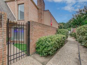 428 E Fair Harbor Lane, Houston TX 77079