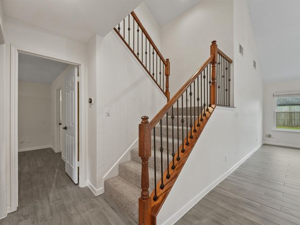 417 W Hillary Circle, Sugar Land TX 77498
