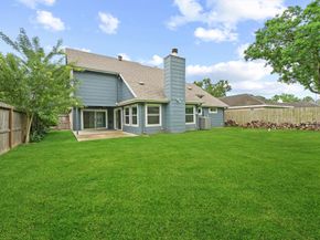 417 W Hillary Circle, Sugar Land TX 77498