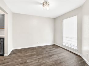 6358 Creekbend Drive 102, Houston TX 77096