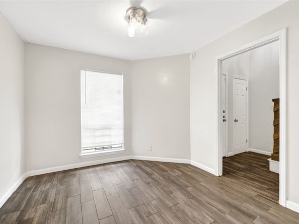 6358 Creekbend Drive 102, Houston TX 77096