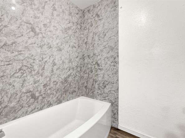 6358 Creekbend Drive 102, Houston TX 77096