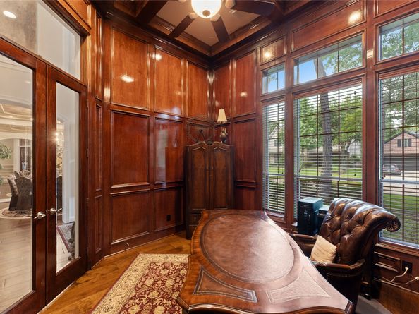 7 N BANTAM WOODS Drive, The Woodlands TX 77382