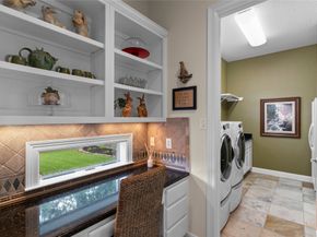 7 N BANTAM WOODS Drive, The Woodlands TX 77382