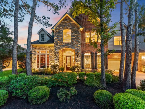 7 N BANTAM WOODS Drive, The Woodlands TX 77382