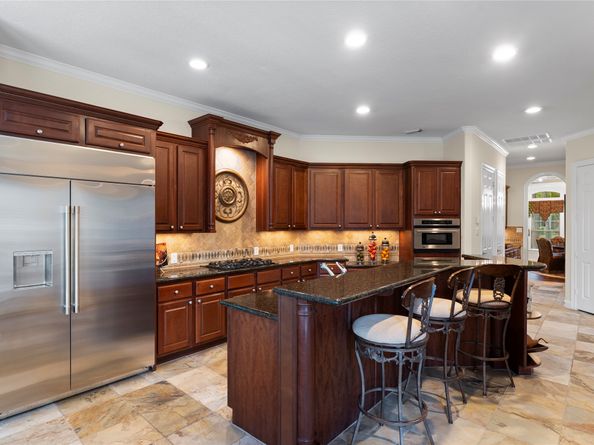 7 N BANTAM WOODS Drive, The Woodlands TX 77382