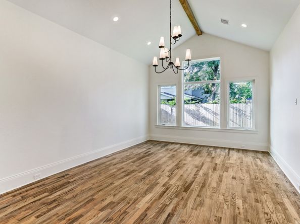 1050 W 42nd Street, Houston TX 77018