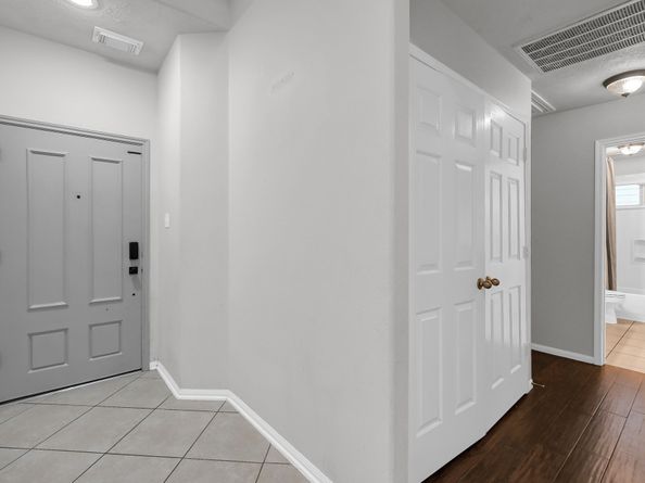 6 Prairie Oak Drive, Conroe TX 77385