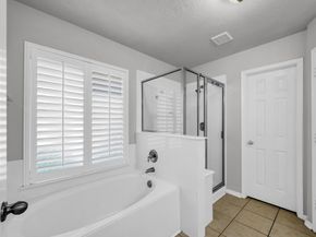 6 Prairie Oak Drive, Conroe TX 77385