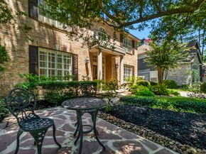 78 N Cochrans Green Circle, The Woodlands TX 77381