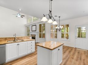 78 N Cochrans Green Circle, The Woodlands TX 77381