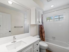 78 N Cochrans Green Circle, The Woodlands TX 77381