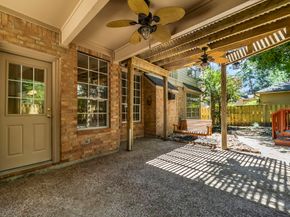 78 N Cochrans Green Circle, The Woodlands TX 77381