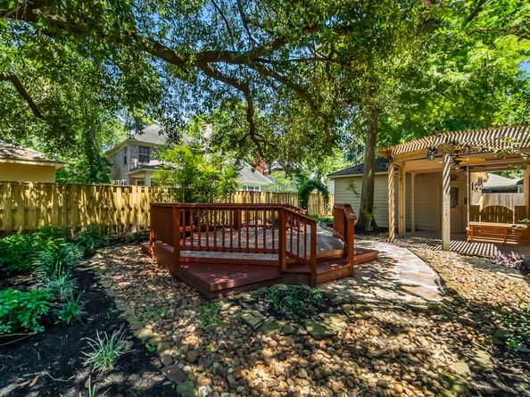78 N Cochrans Green Circle, The Woodlands TX 77381