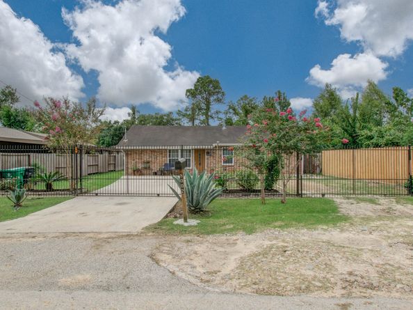 8002 Carolwood Drive, Houston TX 77028