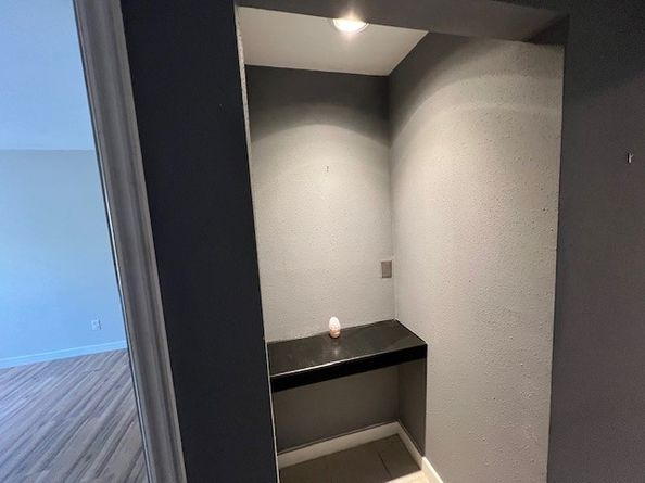 6401 Skyline Drive 5, Houston TX 77057