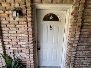 6401 Skyline Drive 5, Houston TX 77057